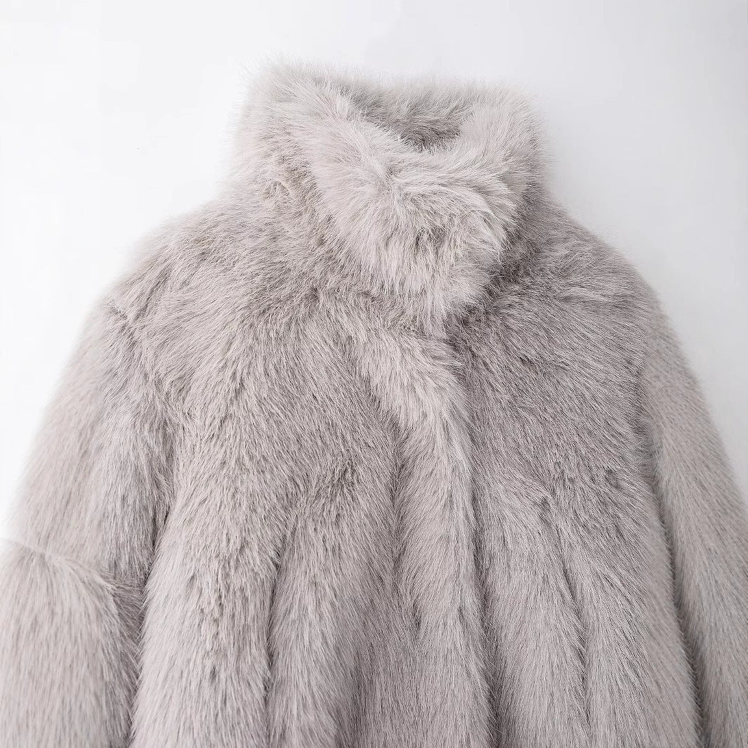Cappotto corto in eco pelliccia