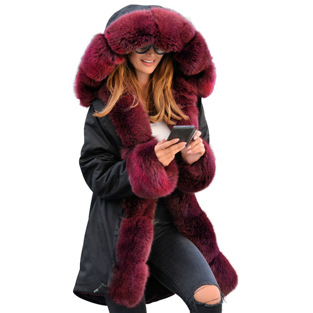 Cappotto con bordo in pelliccia